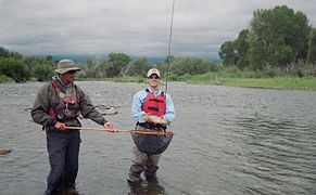 Pescadores de mosca en el Arkansas cerca de Salida (CO)