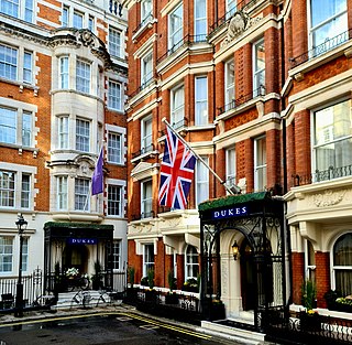 <span class="mw-page-title-main">Dukes Hotel</span> Building in London, England