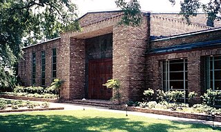 <span class="mw-page-title-main">Congregation Sha'arai Shomayim (Mobile, Alabama)</span> Reform synagogue in Mobile, Alabama, US