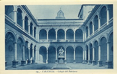 Claustre del Col·legi del Patriarca o del Corpus Christi