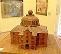 Rotunde (1710) voor de bibliotheek, maquette in Museum Lessinghaus