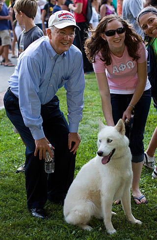 <span class="mw-page-title-main">Jonathan the Husky</span> College sports team mascot