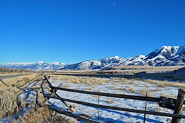 Western face of Absarokas from Paradise Valley (Montana)