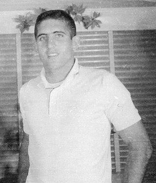 <span class="mw-page-title-main">George Mira</span> American gridiron football player (born 1942)