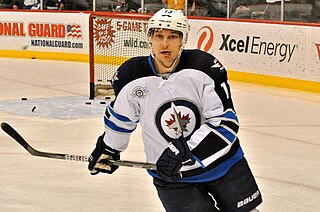 <span class="mw-page-title-main">Kyle Wellwood</span> Canadian ice hockey player (born 1983)