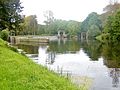 L'écluse de Toul-ar-Rodo sur le Canal de Nantes à Brest (Aulne canalisée) en amont de Châteaulin.