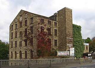 <span class="mw-page-title-main">Deighton, Huddersfield</span> Human settlement in England