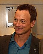 Mac Taylor (Gary Sinise)