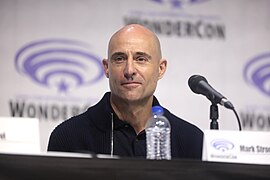 Mark Strong interprète Merlin