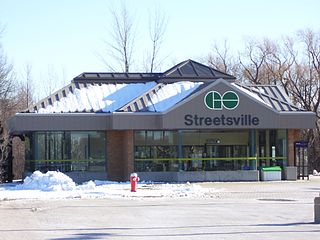 <span class="mw-page-title-main">Streetsville GO Station</span> Railway station in Mississauga, Ontario, Canada