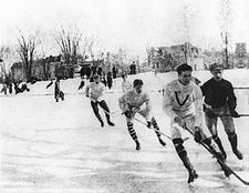 Graham Drinkwater a spoluhráči Victorias Montréal, Westmount, kolem roku 1895