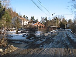 Ispoisten Linnunpäätien pientaloja.