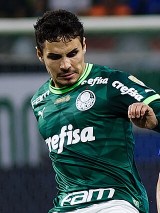 <span class="mw-page-title-main">Raphael Veiga</span> Brazilian footballer (born 1995)