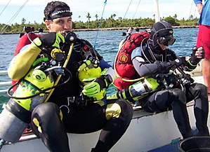 A decompression dive may require the use of more than one gas mixture Decompression Dive-Preparation.JPG