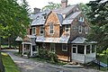 Bruce Price Cottage, Tuxedo Park, New York (terminado en 1897).