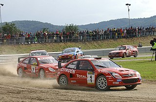 <span class="mw-page-title-main">Rallycross</span> Form of sprint style automobile racing