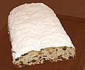 angeschnittener Christstollen