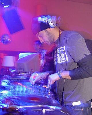 <span class="mw-page-title-main">Armand van Helden</span> American DJ (born 1970)