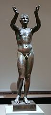 Jeune garçon[3]. Bronze original, H. 128 cm. Rhodes, 300 avant notre ère, école de Lysippe.