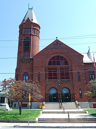 <span class="mw-page-title-main">Southbridge, Massachusetts</span> Town in Massachusetts, United States