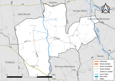 Carte en couleur présentant le réseau hydrographique de la commune