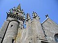 L'église Saint-Arzel, vue extérieure partielle.