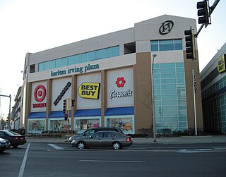 <span class="mw-page-title-main">Harlem Irving Plaza</span> Shopping mall located in Norridge, Illinois, US