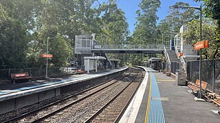 <span class="mw-page-title-main">Normanhurst railway station</span> Railway station in Sydney, New South Wales, Australia