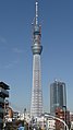 An Tokyo Sky Tree sa hustong langkaw niya, 19 Marso 2011