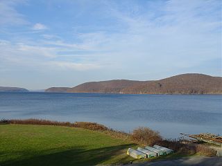 <span class="mw-page-title-main">Quabbin Reservoir</span> Massachusetts reservoir which serves the Boston area