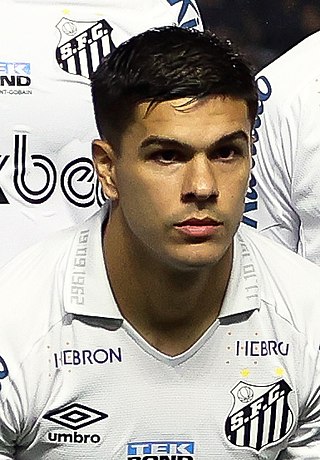 <span class="mw-page-title-main">Rodrigo Fernández (footballer)</span> Uruguayan footballer (born 1996)