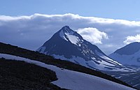 Tverrbytthornet sett fra nederst i Urdadalen