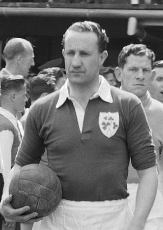 <span class="mw-page-title-main">Con Martin</span> Irish footballer (1923–2013)