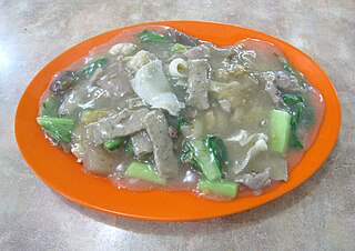 <span class="mw-page-title-main">Beef kway teow</span> Southeast Asian flat rice noodle dish