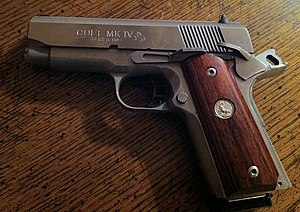 Неіржавна версія Colt Officer's Model