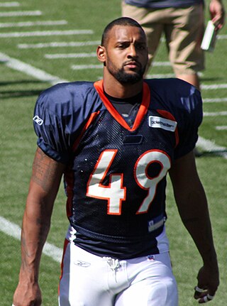 <span class="mw-page-title-main">Dante Rosario</span> American football player (born 1984)