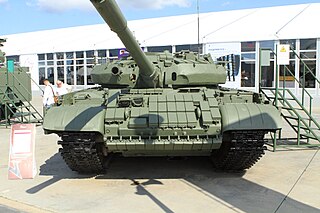 <span class="mw-page-title-main">T-62</span> 1961 Soviet medium tank