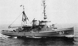 USS <i>Apache</i> (ATF-67) Tugboat of the United States Navy