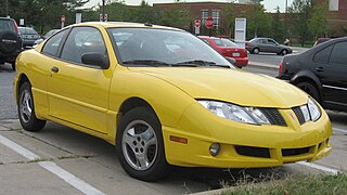 <span class="mw-page-title-main">Pontiac Sunfire</span> Motor vehicle