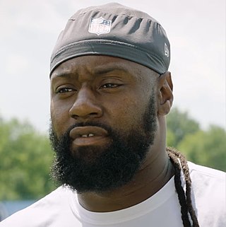 <span class="mw-page-title-main">Denico Autry</span> American football player (born 1990)