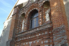 Statues de la façade.