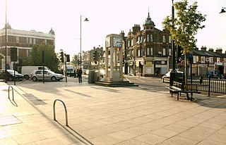 <span class="mw-page-title-main">Hanwell</span> Town in London, England