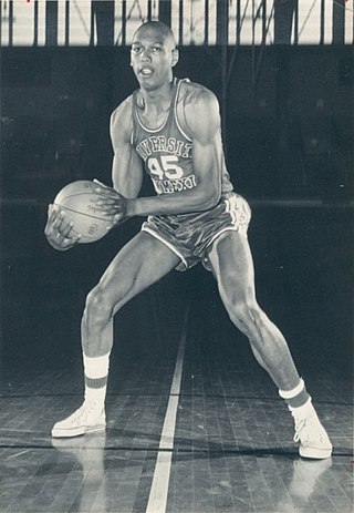 <span class="mw-page-title-main">Mel Daniels</span> American basketball player and coach (1944–2015)