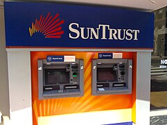 SunTrust Bank (26871293925).jpg