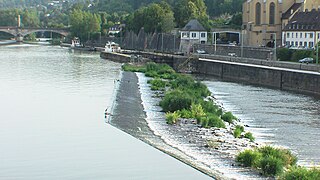 Déversoir latéral sur le Main à Wurtzbourg.