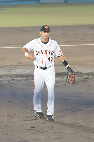 <span class="mw-page-title-main">Edgar Gonzalez (infielder)</span> American baseball player (born 1978)