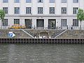 en: Blocked up canal at Reichstagufer 12 (today public relation office of the cabinet of Germany) from the river Spree to the former market hall IV