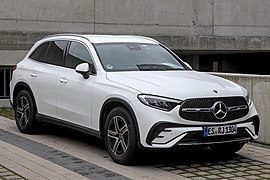 Mercedes-Benz X254 - right front view