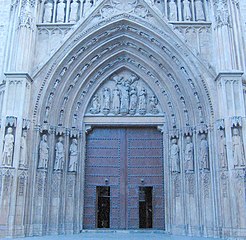 Puerta de los Apóstoles de la Seu de València