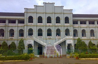 <span class="mw-page-title-main">St. Aloysius, Mangalore</span> Private Jesuit University in Mangaluru, India